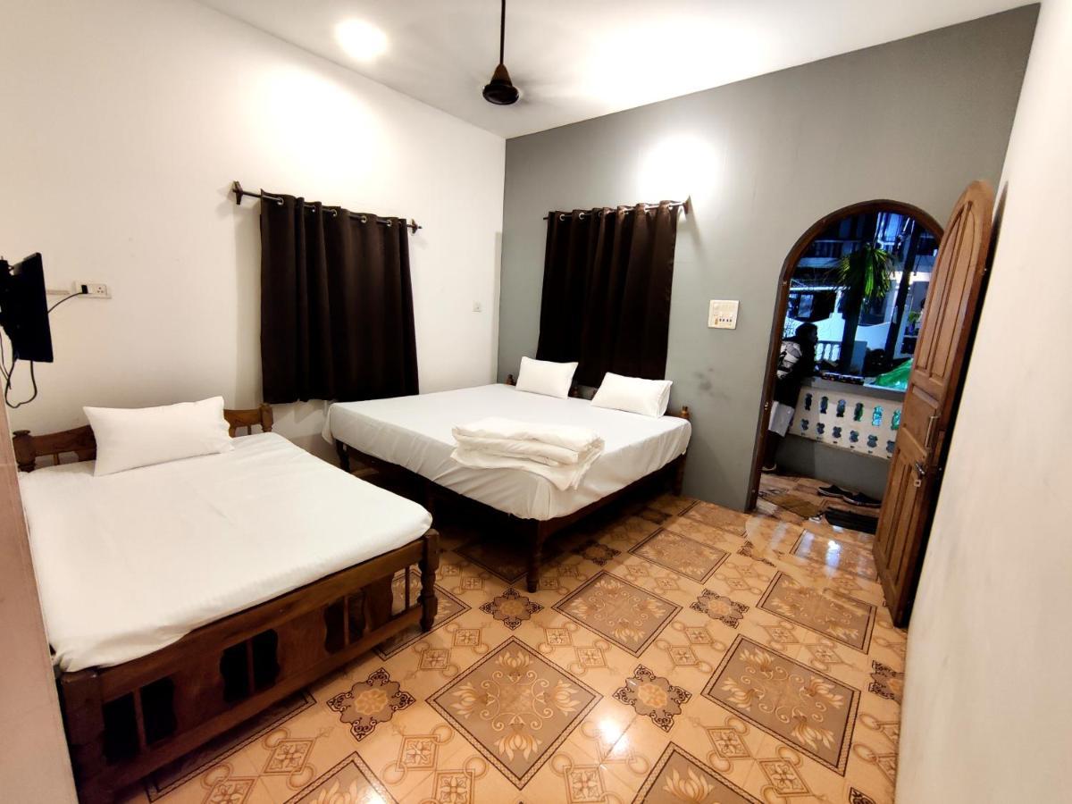 Отель Calangute Turista Экстерьер фото