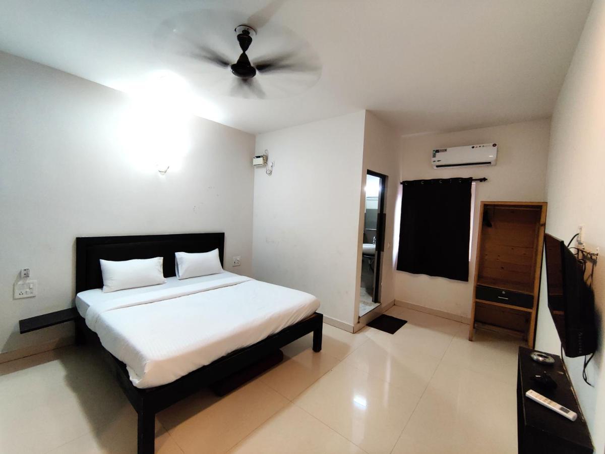 Отель Calangute Turista Экстерьер фото