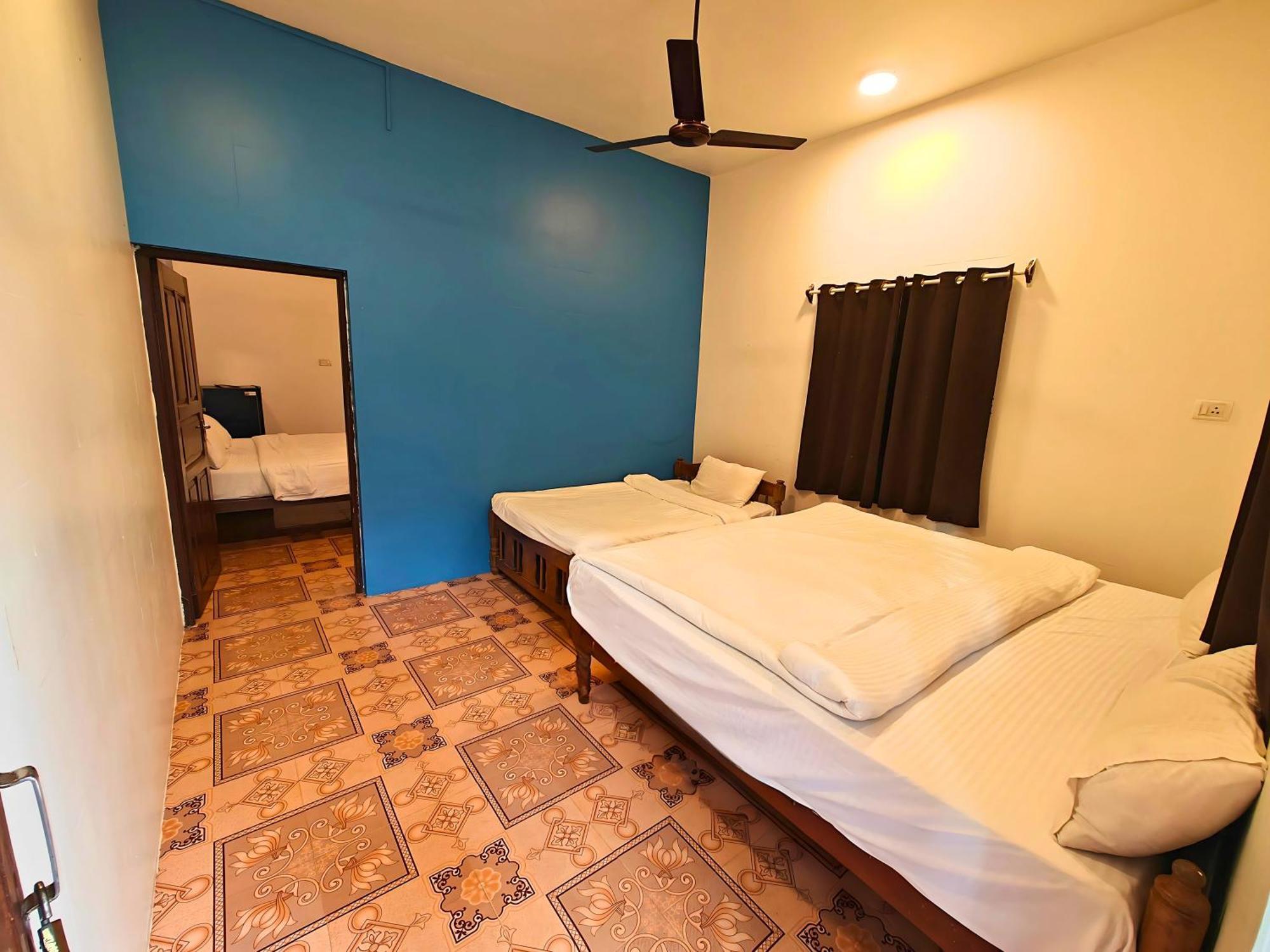 Отель Calangute Turista Экстерьер фото